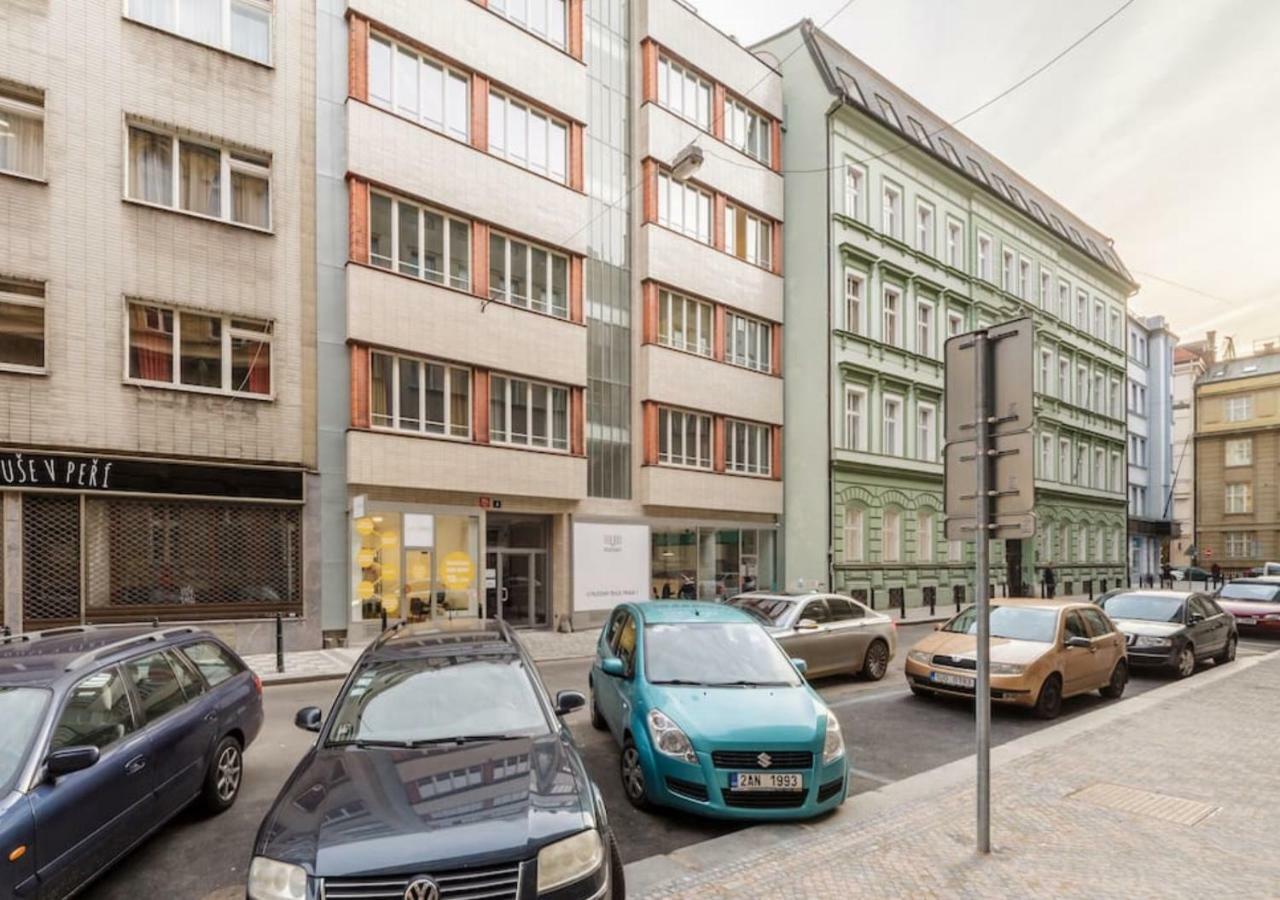 Central Prague Crown Apartments Extérieur photo