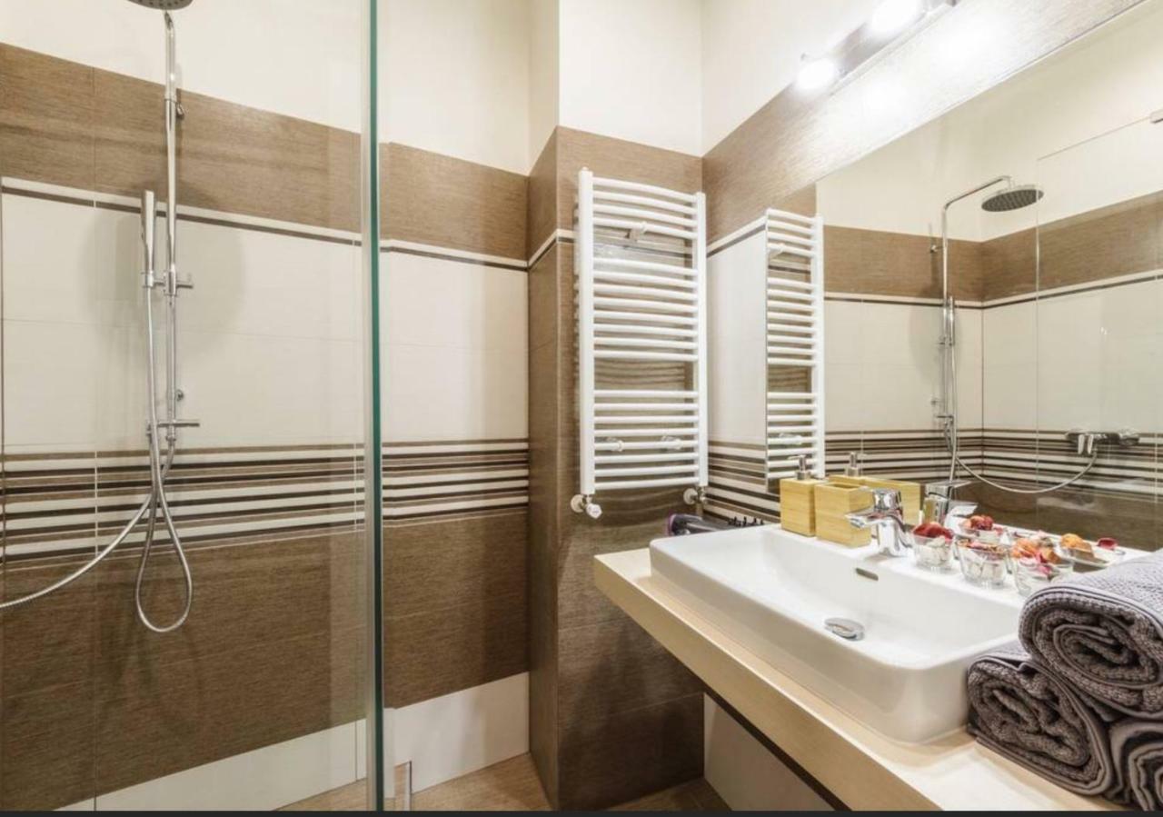 Central Prague Crown Apartments Extérieur photo