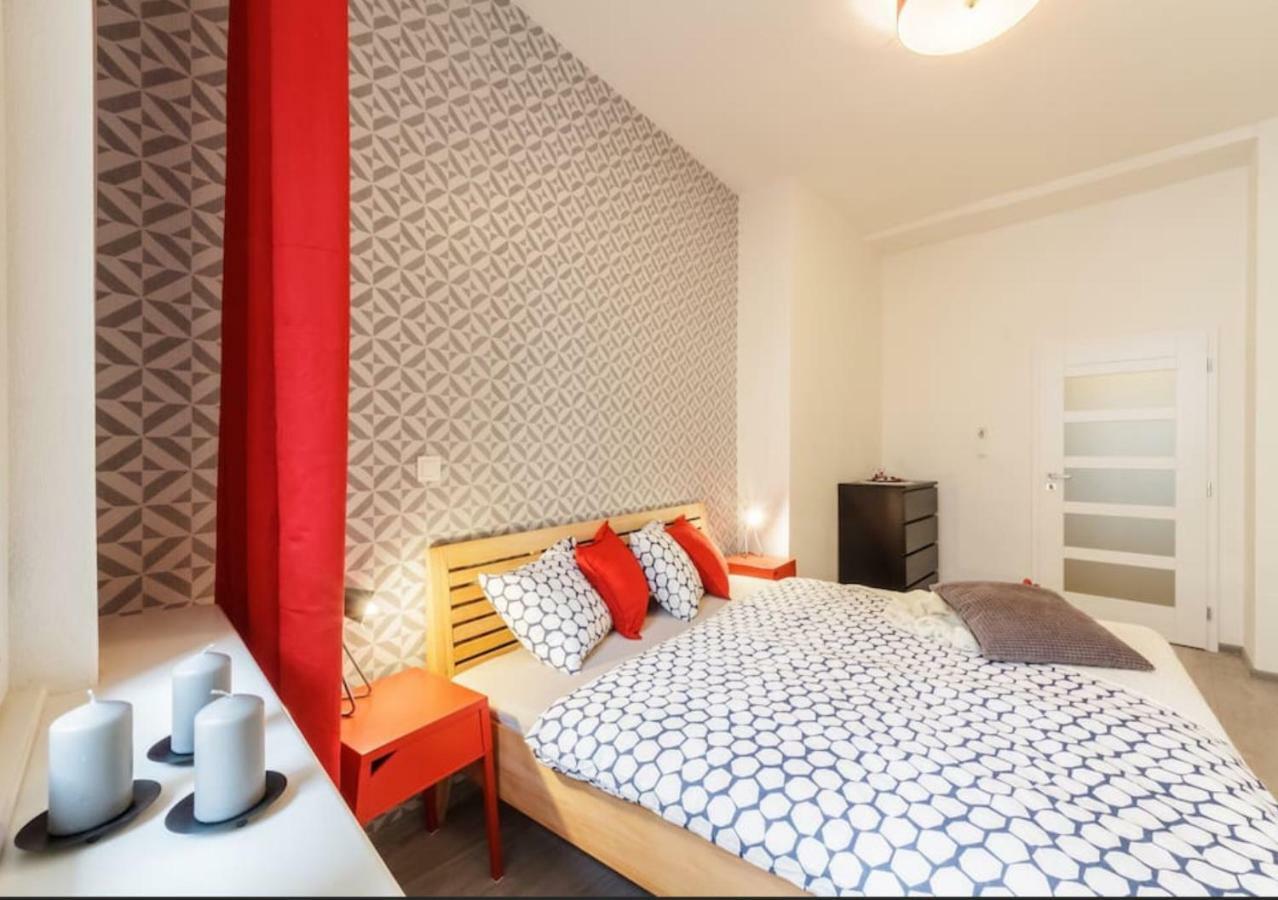 Central Prague Crown Apartments Extérieur photo