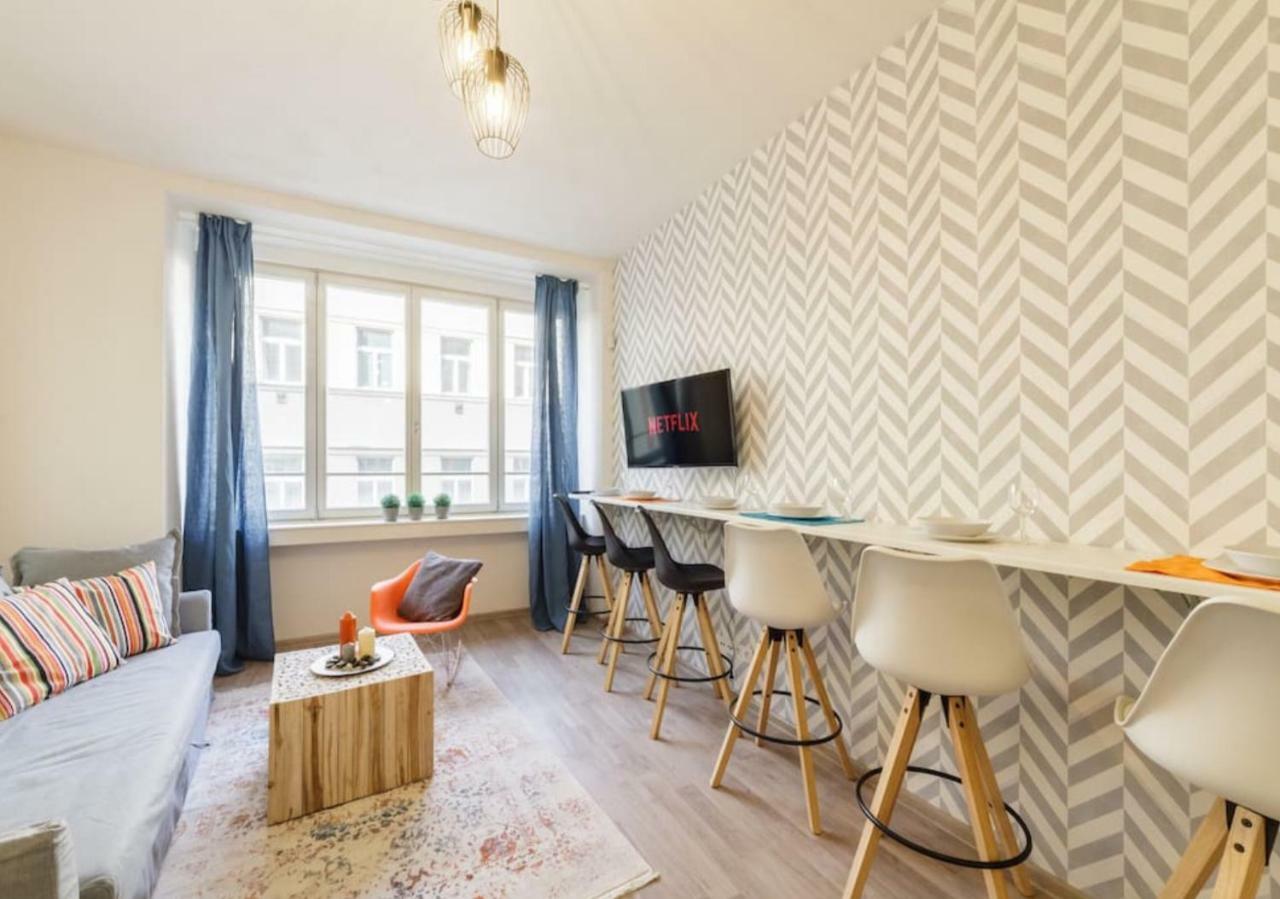 Central Prague Crown Apartments Extérieur photo