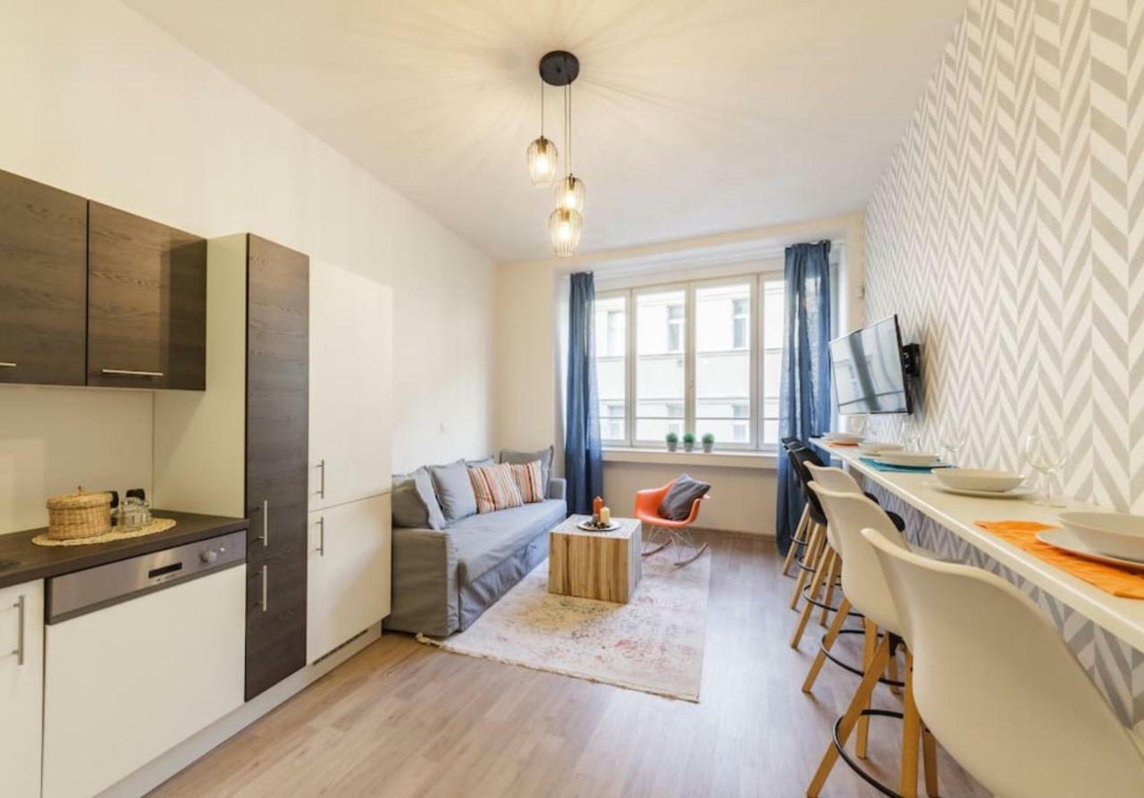 Central Prague Crown Apartments Extérieur photo