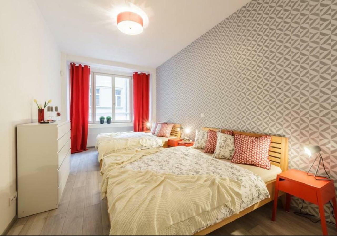 Central Prague Crown Apartments Extérieur photo
